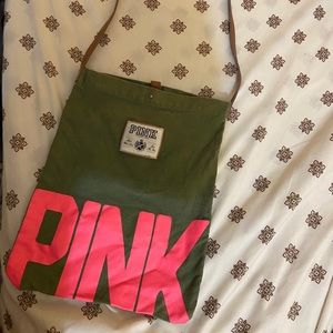 PINK crossbody bag 💓🌸 LOWEST PRICE!